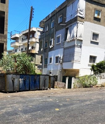 رفع النفايات من الشارع الرئيسي في شرق صيدا بمبادرة من 