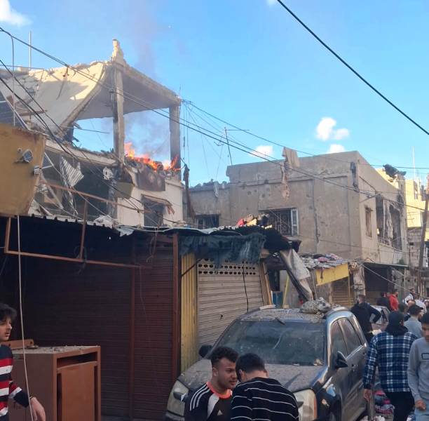 شهداء وجرحى في القصف الاسرائيلي على مخيم وتعمير عين الحلوة في صيدا