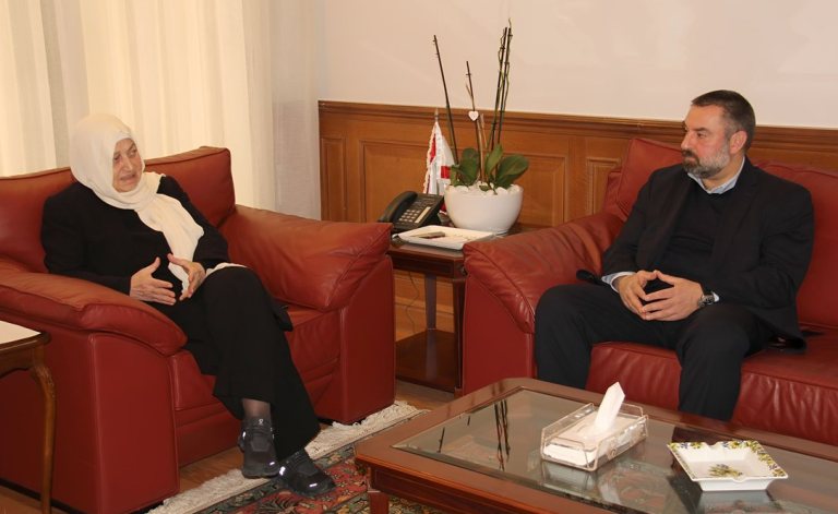 بهية الحريري تتابع مع إبراهيم عازار ووفد جزيني واقع واحتياجات النزوح في منطقتي صيدا وجزين