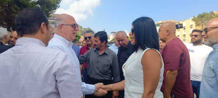 وزير العمل يستهل جولته الجنوبية بزيارة سرايا صيدا