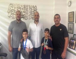 الصيدلي عمر مرجان يهنّئ آدم وأمير السن لتحقيقهما إنجاز رياضي مشرّف