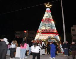 بلدية صيدا أضاءت الشجرة الميلادية بالتعاون مع"توي مول قبلان إخوان"