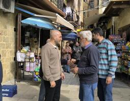 الصيدلي عمر مرجان يستهل نشاطه الانتخابي بجولة في السوق التجاري لمدينة صيدا