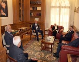 بهية الحريري تتابع مع إبراهيم عازار ووفد جزيني واقع واحتياجات النزوح في منطقتي صيدا وجزين