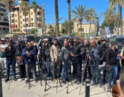 وقفة لاعلاميي صيدا تحية للشهيدين شعيب وفتوني والكلمات اكدت: استهداف الاعلاميين لن يسكت صوت الحقيقة