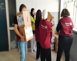 "روتاري" و"روتاراكت" -صيدا قدّما مساعدات عينية لـ240 عائلة نازحة في مركز ثانوية البزري