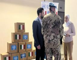 عكرة يتسلم مساعدات عينية من اليونيفيل مقدمة لبلدية صيدا
