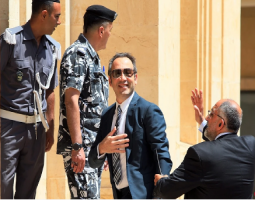 نقاشات «العفو العام»: استياء سنّي يُغضِب وزير الدفاع
