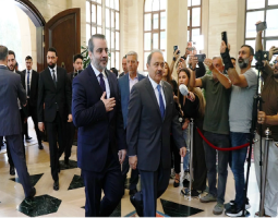 الشيباني حاملاً رسالة الشرع: لا نية لنا بالدخول العسكري