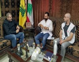 "حزب الله" في صيدا يستعرض مع وفد "أطباء بلا حدود" شؤون النازحين 