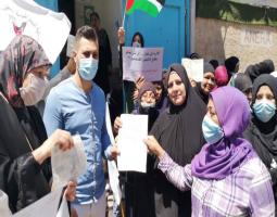 اعتصام نسائي فلسطيني في عين الحلوة استنكارا لسياسة التجاهل التي تنتهجها "الانروا"
