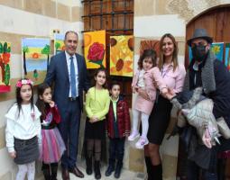 80 رساماً  في "مركز علا "- صيدا القديمة بحضور الحريري وسفير تونس