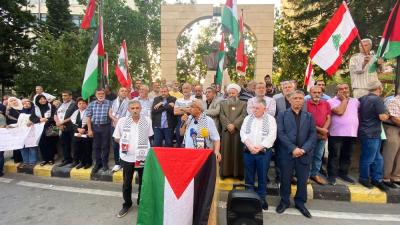 سعد خلال الوقفة التضامنية دعما لصمود غزة : نذّكر الحكومات العربية أن فلسطين بلد عربي
