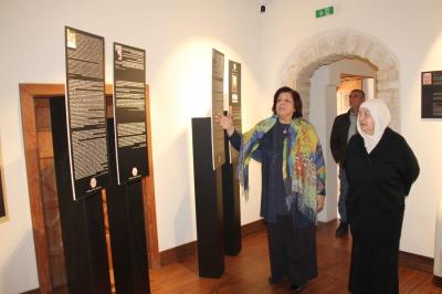 الحريري تفقدت معرض الأيقونات البيزنطية والملكية في