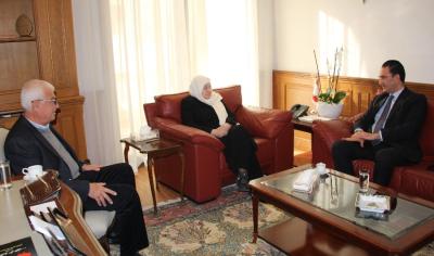 الحريري تتابع أوضاع مرفأ صيدا