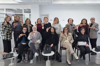 نادي القراءة في جمعية المواساة يفتح نوافذ “صيف سويسري” على جراح المنفى مع السيدة رقية البزري