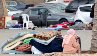 نازحون في صيدا بلا مأوى: لماذا لم يُفتح دار المعلمين؟