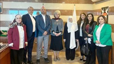 كرامي تلتقي الحريري والبحث يتناول 