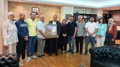 بلدية صيدا تستقبل وفداً من بلدية صور تقديرًا لجهود المدينة خلال الحرب وتأكيداً على أهمية التعاون المشترك