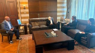 الحريري تلتقي في بيت الوسط السفير الفرنسي باتريك دوريل