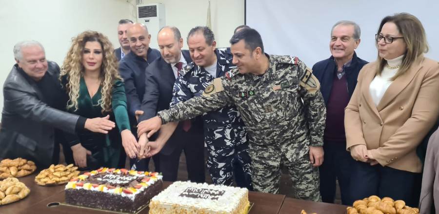 المحافظ ضو يشيد بثبات وإداء الموظفين وقادة الأجهزة الأمنية والعسكرية في الجنوب