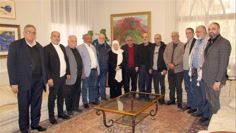 الحريري تلتقي ماهر شبايطة مع وفد من فتح ومنظمة التحرير في منطقة صيدا