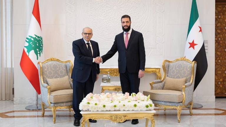 سلام يلتقي الشرع في دمشق لمعالجة القضايا العالقة مع لبنان