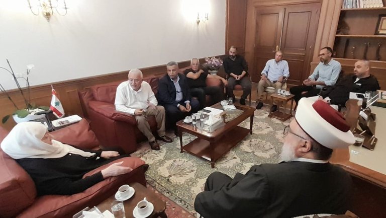 الحريري تتابع أوضاع النازحين والعائدين جنوباً وسبل تعزيز صمودهم.