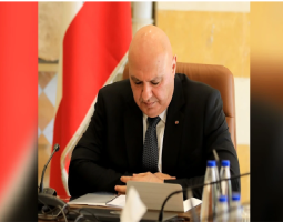 ترامب يهدي عون أراضي محررة: تعاونْ مع الشرع لنزع سلاح حزب الله
