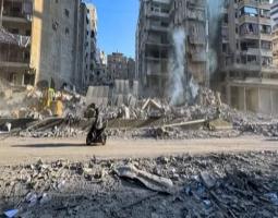 قرار حزب الله يُتخذ في طهران لا بيروت.. و"التقدمي": من غير المقبول جرّ البلاد إلى حرب جديدة
