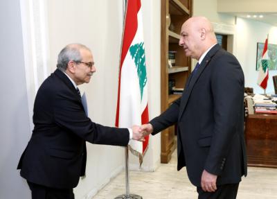 إسرائيل تنتظر الإذن لمعركة التلال... كليرفيلد في مهمة إنقاذ 